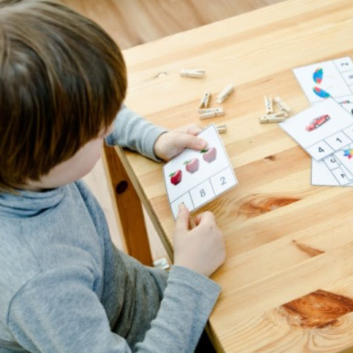 Imagem ilustrativa do curso de Comunicação Alternativa no Autismo
